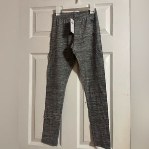 NWT Abercrombie kids dark gray leggings size 13/14